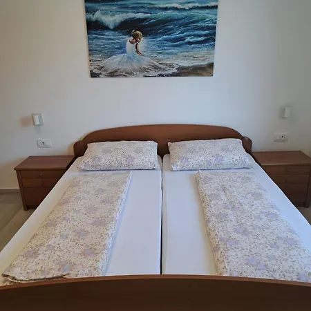 Totic Apartment *