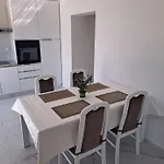 Appartamento Totic Malinska